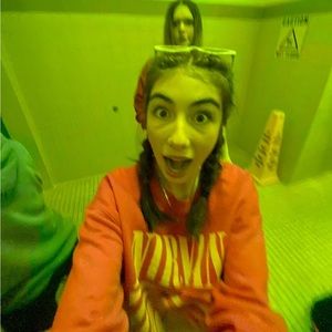 Meet your Posher, Emma